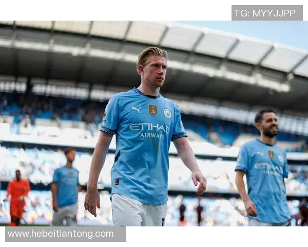 德布劳内领衔曼城新赛季征程球迷期待他的精彩表现与战术智慧 德布劳内领衔曼城新赛季征程球迷期待他的精彩表现与战术智慧