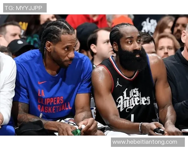 詹姆斯哈登的篮球之路与职业生涯的辉煌成就分析与展望