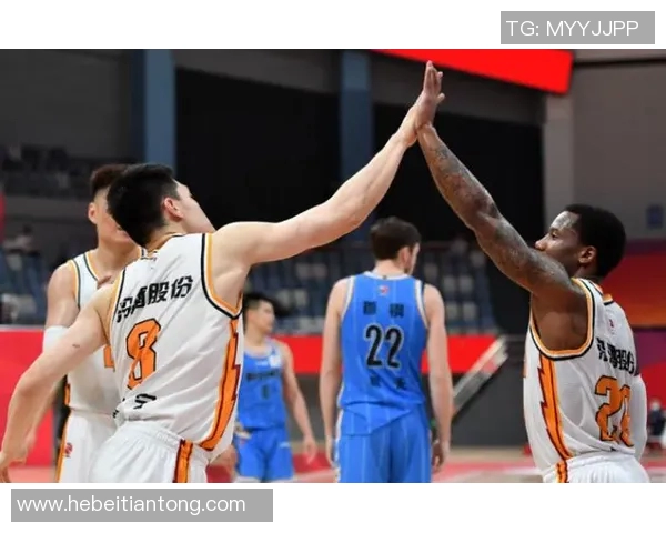 陈林坚的篮球之路：从青涩少年到职业赛场的辉煌历程与成长故事